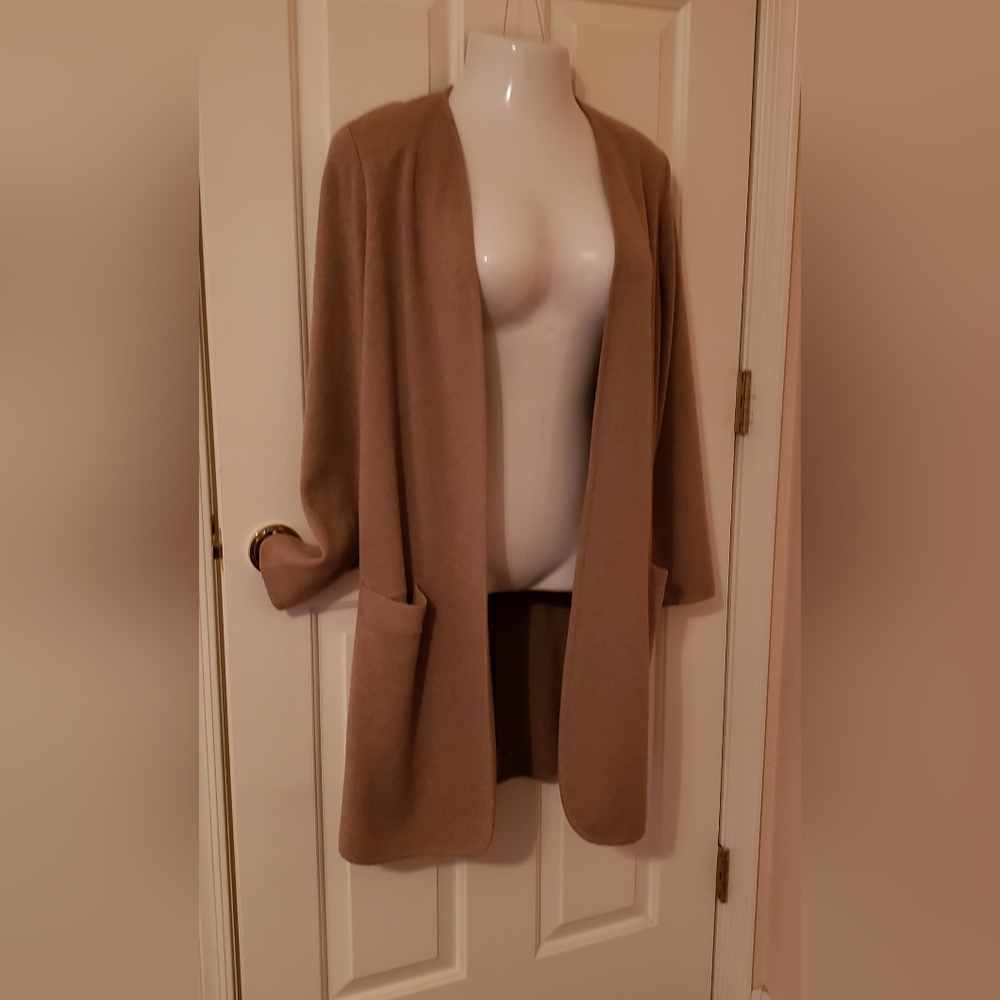 *PRICE DROP* Donna Karan CASHMERE 2 pc jacket and pants 10/M - Picture 14 of 16